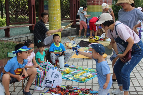 跳蚤市场 (2).jpg