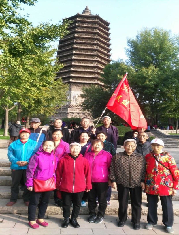 304大步走.jpg