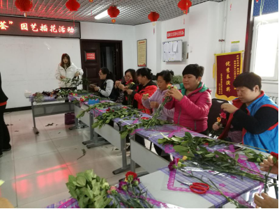 恩济庄社区举办园艺插花活动11.314.png