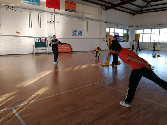 2017年12月21日茉莉园社区参加马连洼地区羽毛球比赛18.png