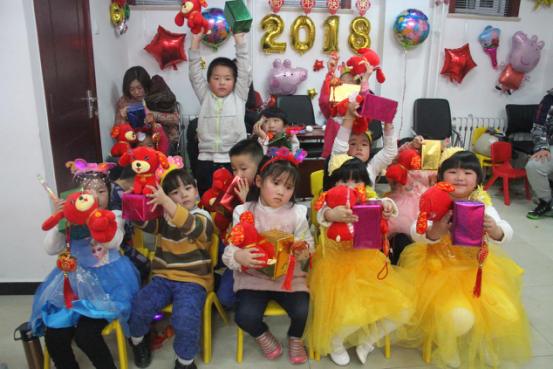 同泽园西里社区：“欢聚一堂迎新年 五彩狂欢在同泽”主题迎新年联欢会17.png