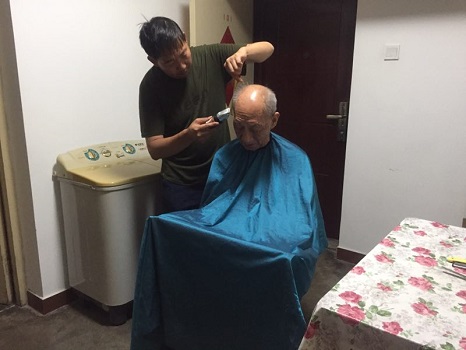 信息：永泰西里——入户理发 情暖老人001.jpg