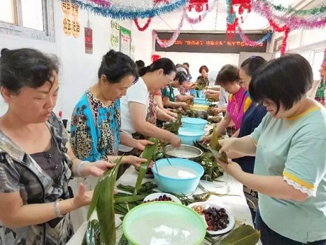 图6：车道沟社区开展“情浓端午 棕享欢乐”活动。.jpg