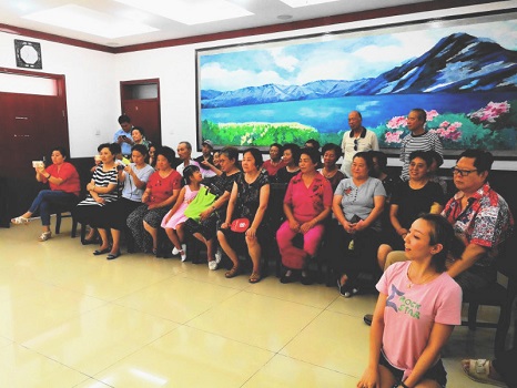 201808091533799499915217.jpg 图1:紫竹院街道街道军乐团社区召开“八一”建军节双拥座谈会.jpg