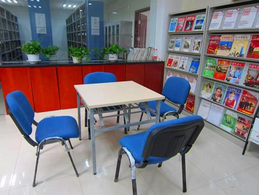 201808171534472951859360.jpg 图1:完善了图书阅览室.jpg