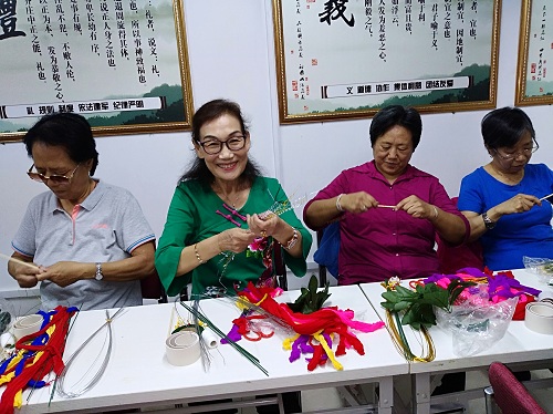 201809211537496714160702.jpg 丝网花1.jpg