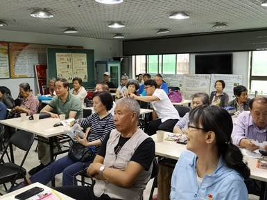 说明: D:\邱妍娟-街道\关于进行“文化@海淀--海淀公共文化服务数字平台”数据初始化信息采集工作的通知\活动信息\芙蓉里\茶文化活动走进芙蓉里社区•中华礼孝忆中秋\微信图片_20180918145909.jpg