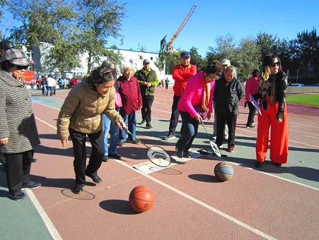 图1：紫竹院街道北京理工大学社区开展趣味运动会.jpg