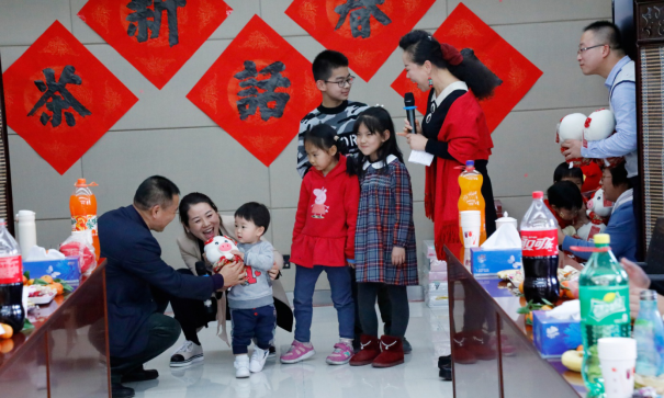 不忘初心勇担当、牢记使命谱新篇——2019年海淀区文化委迎新春茶话会圆满举行491.png