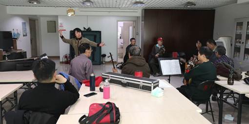 201903221553243821106544.jpg 说明: C:\Users\Administrator\Desktop\2019年百环活动信息\3月活动\3月21日京剧班(周四)\活动照片\微信图片_201903211510172.jpg