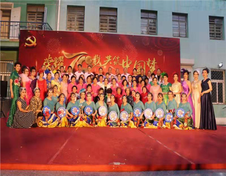 辉煌70载 共筑中国梦-1.jpg